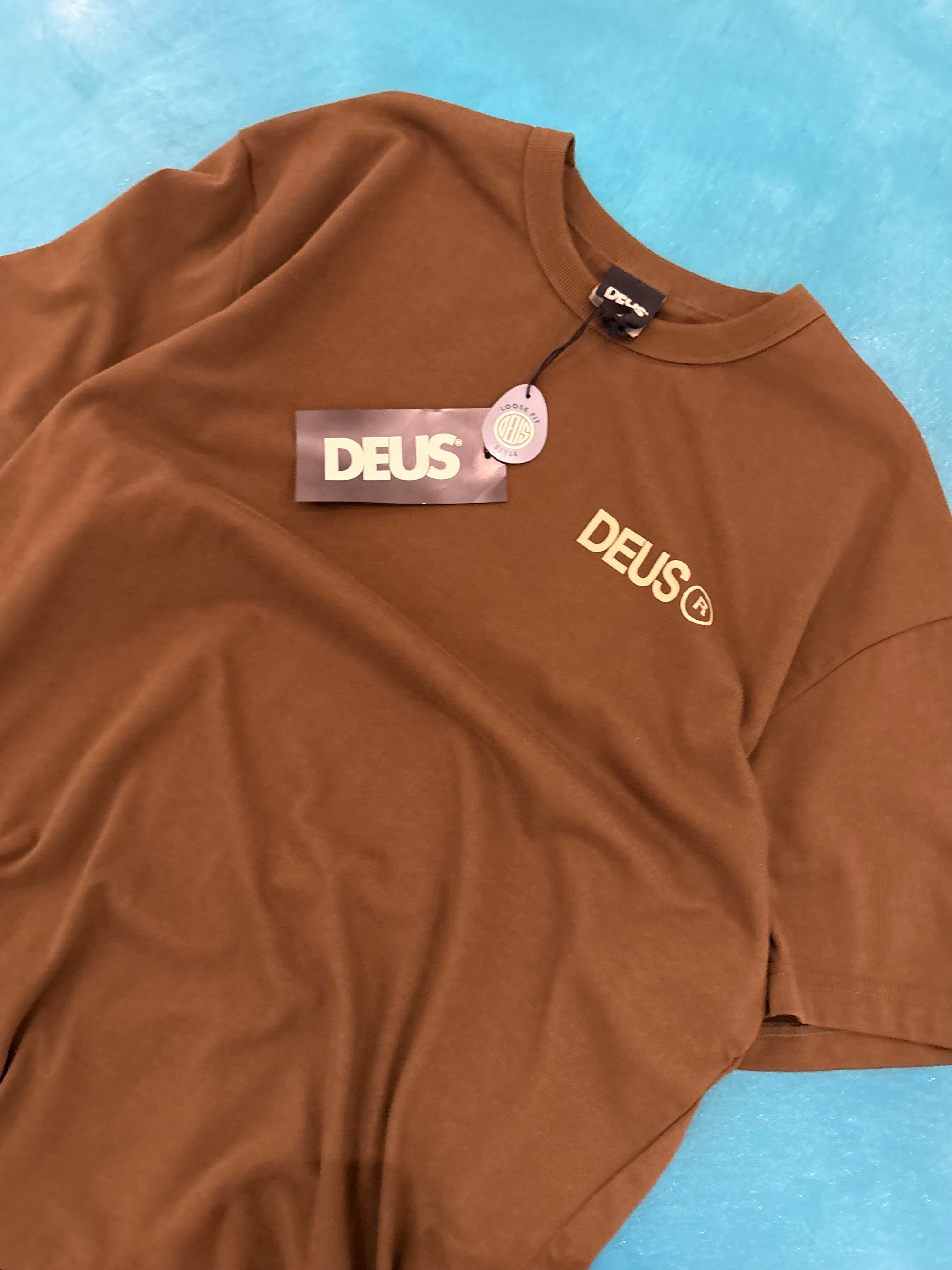 Deus Tee
