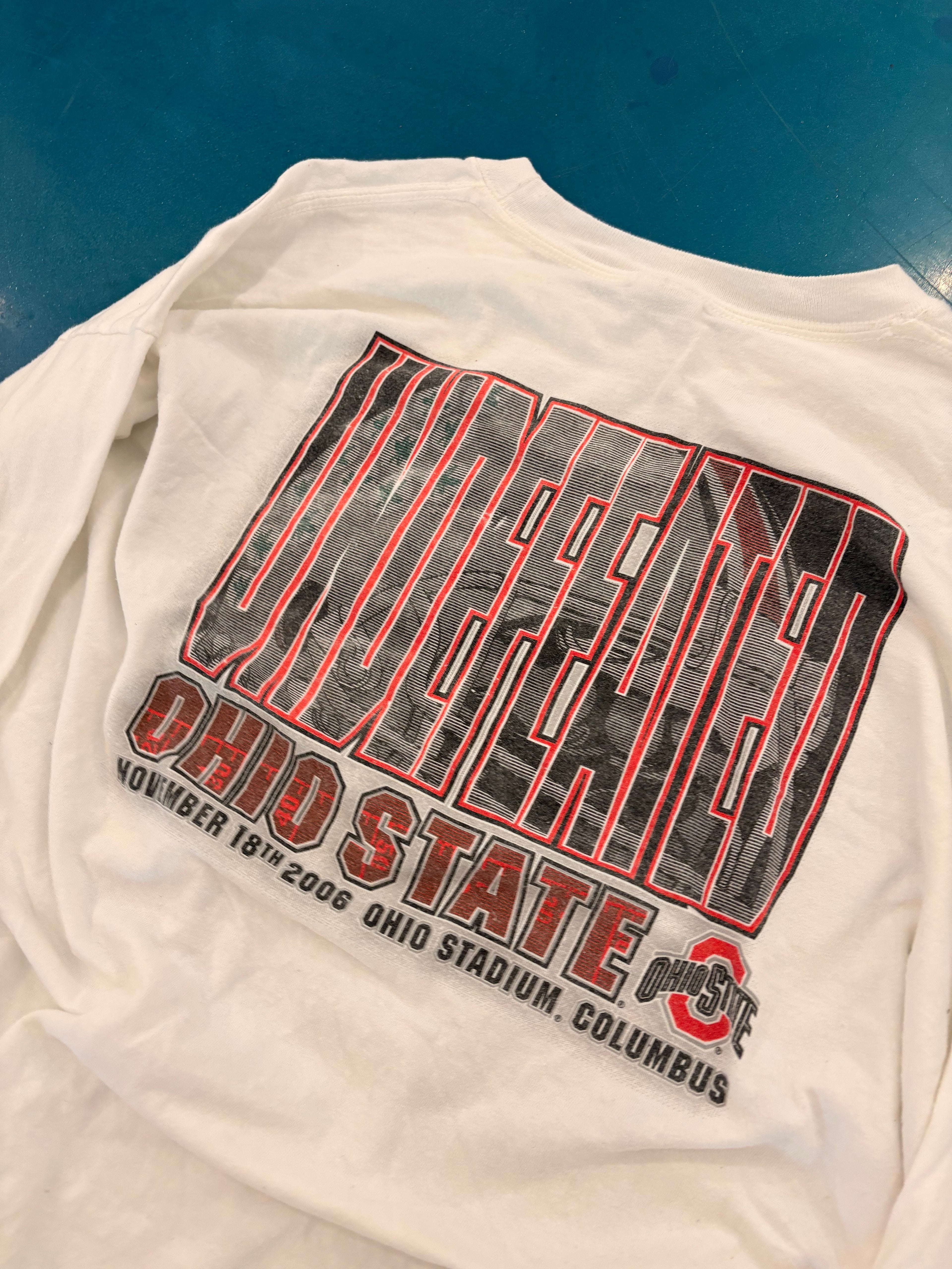Undefeated T (XL)
