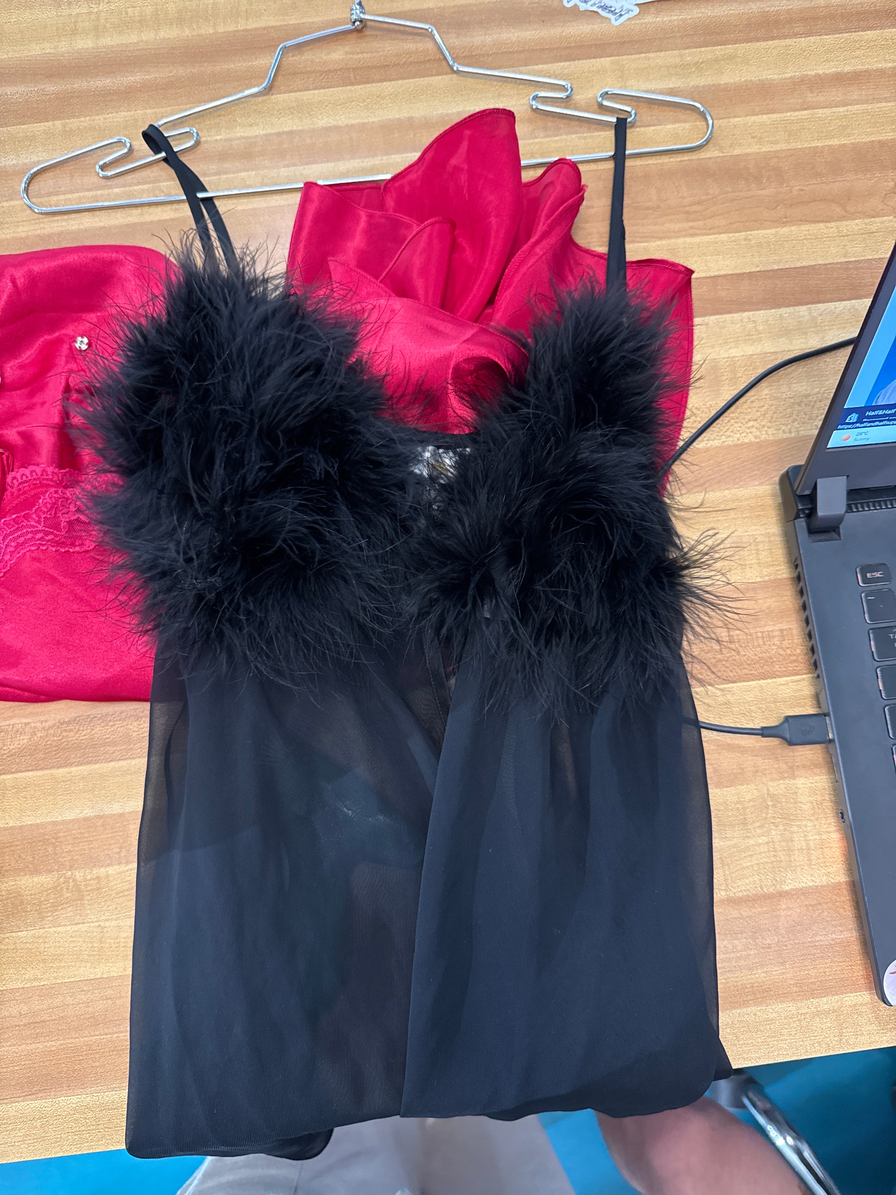 Fluffy Black Lingerie (L)