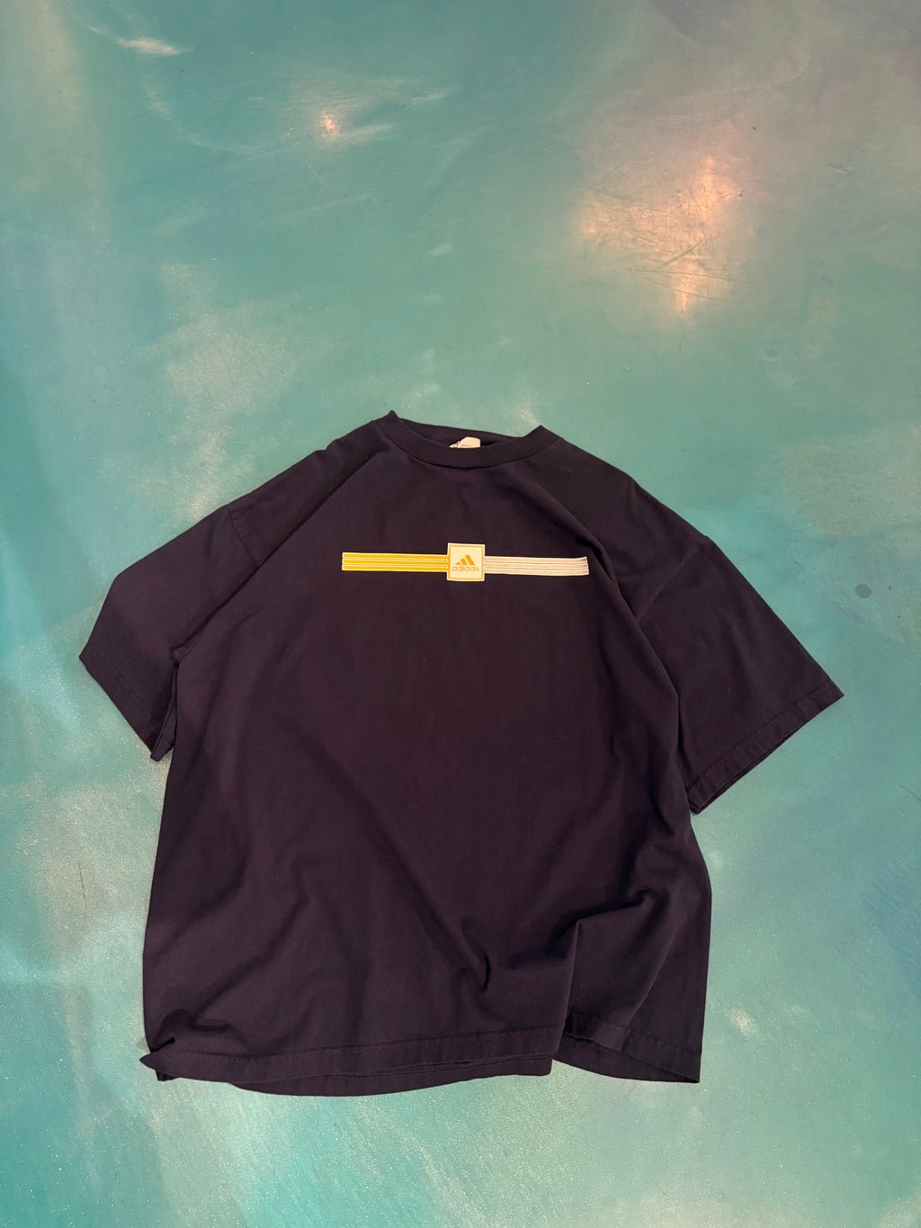 2000’s Y2K Adidas T (XL) D