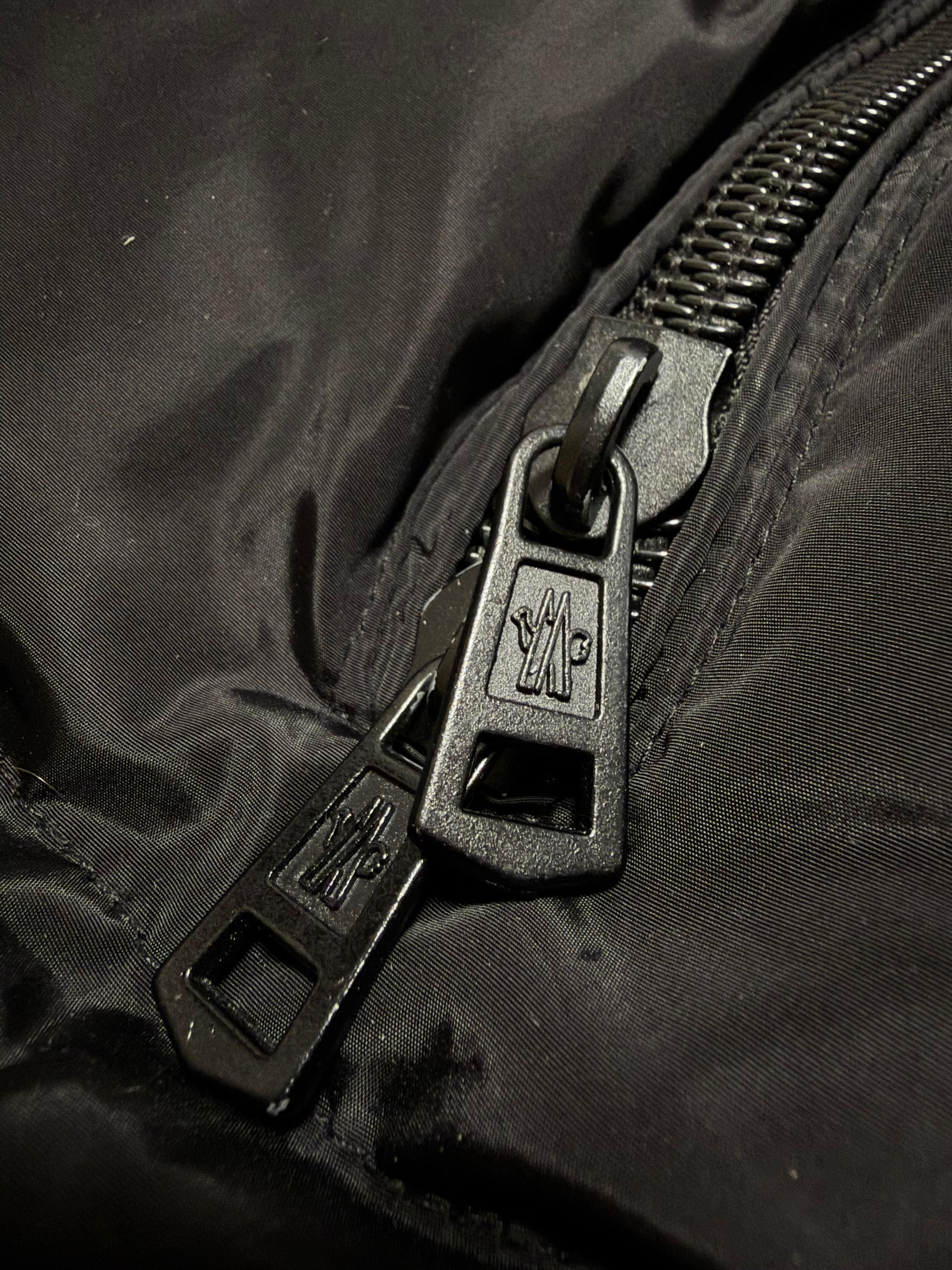 Moncler Puffer Jacket (XL)