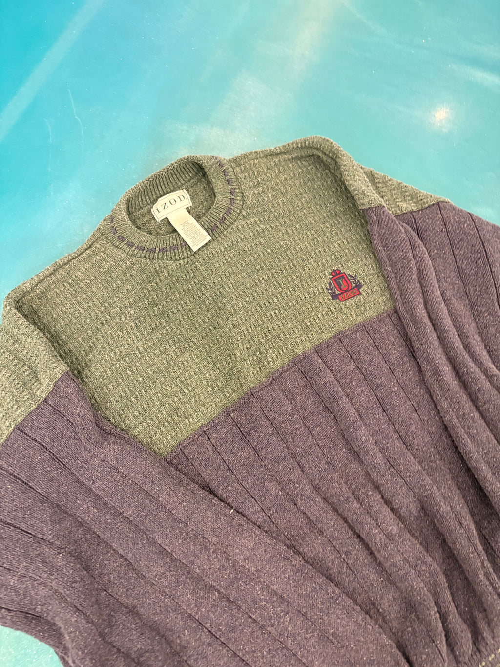 IZOD knit sweater (XL)