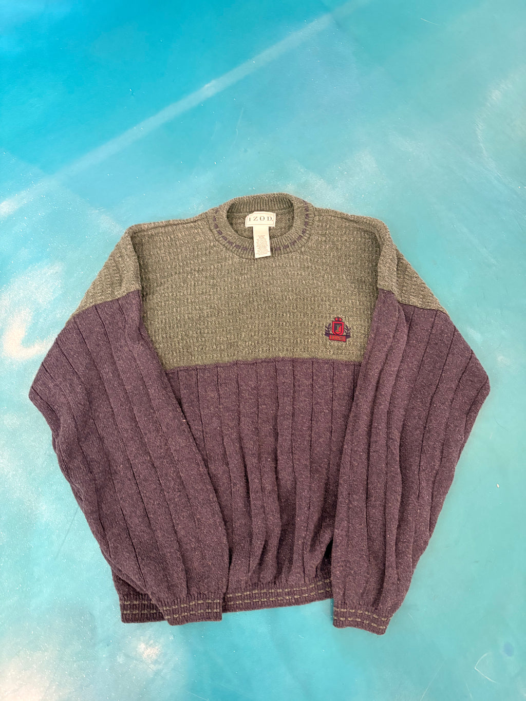 IZOD knit sweater (XL)