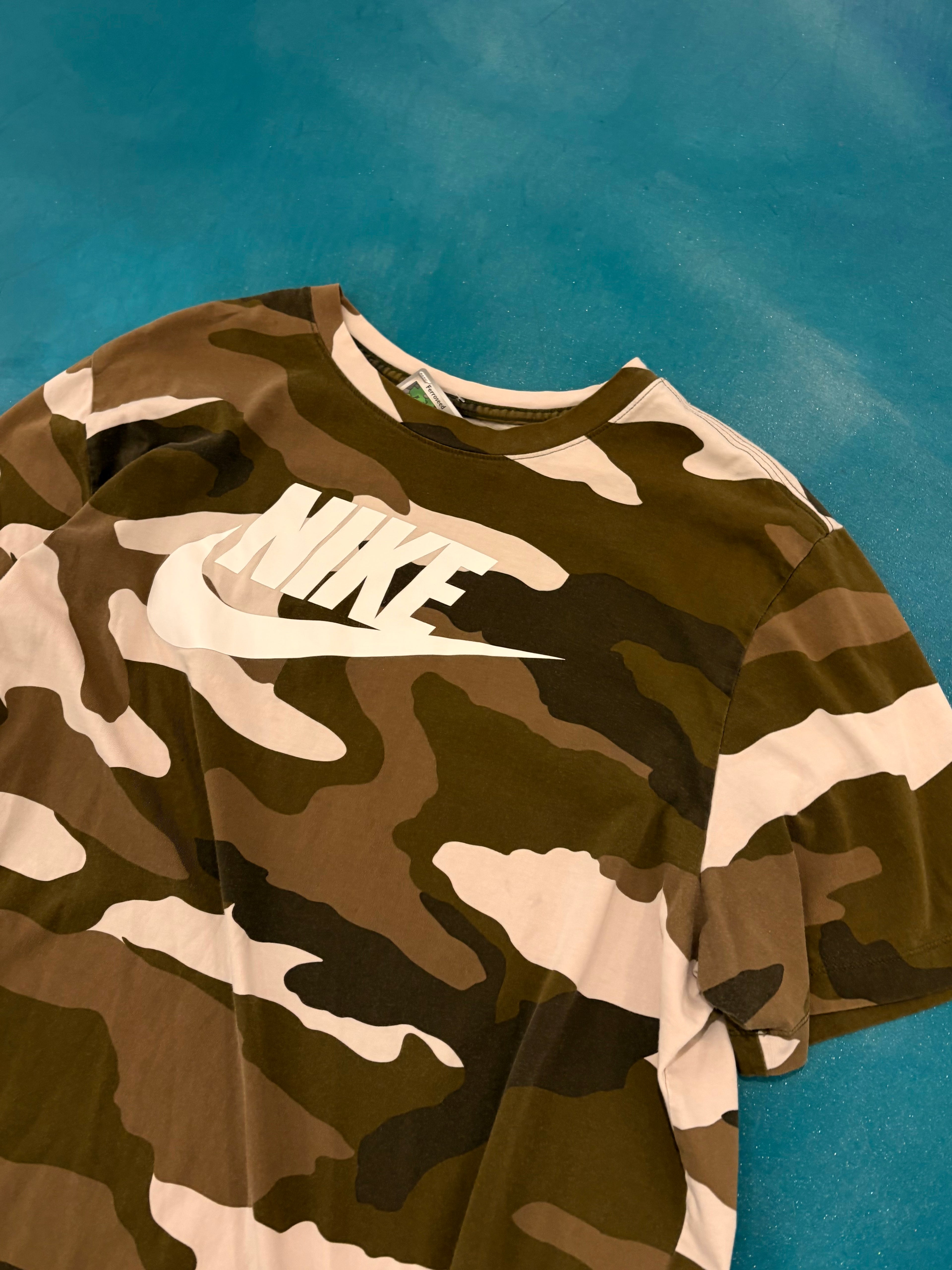 Nike Camo Tee (XL)