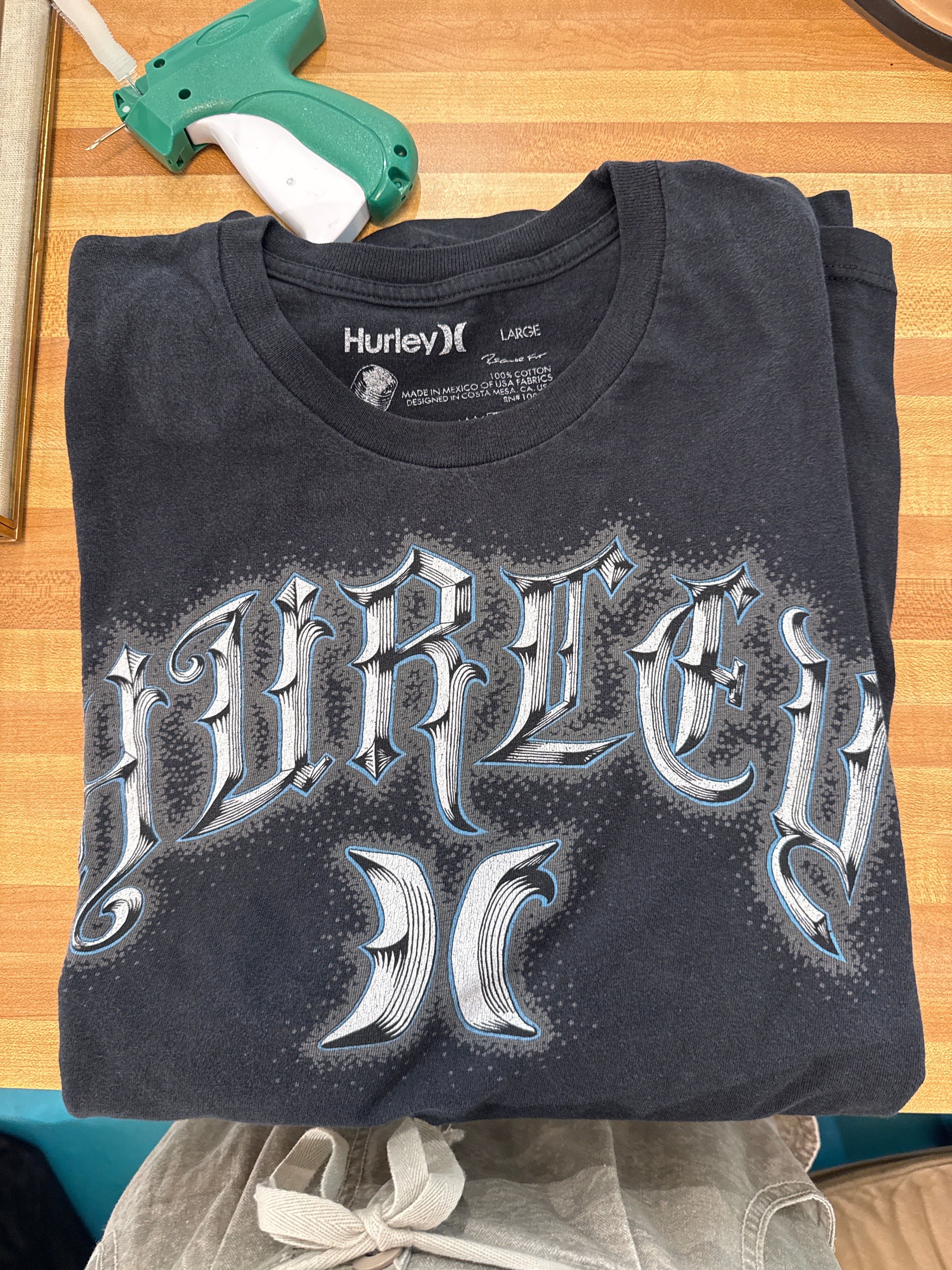Hurley Tee (L)