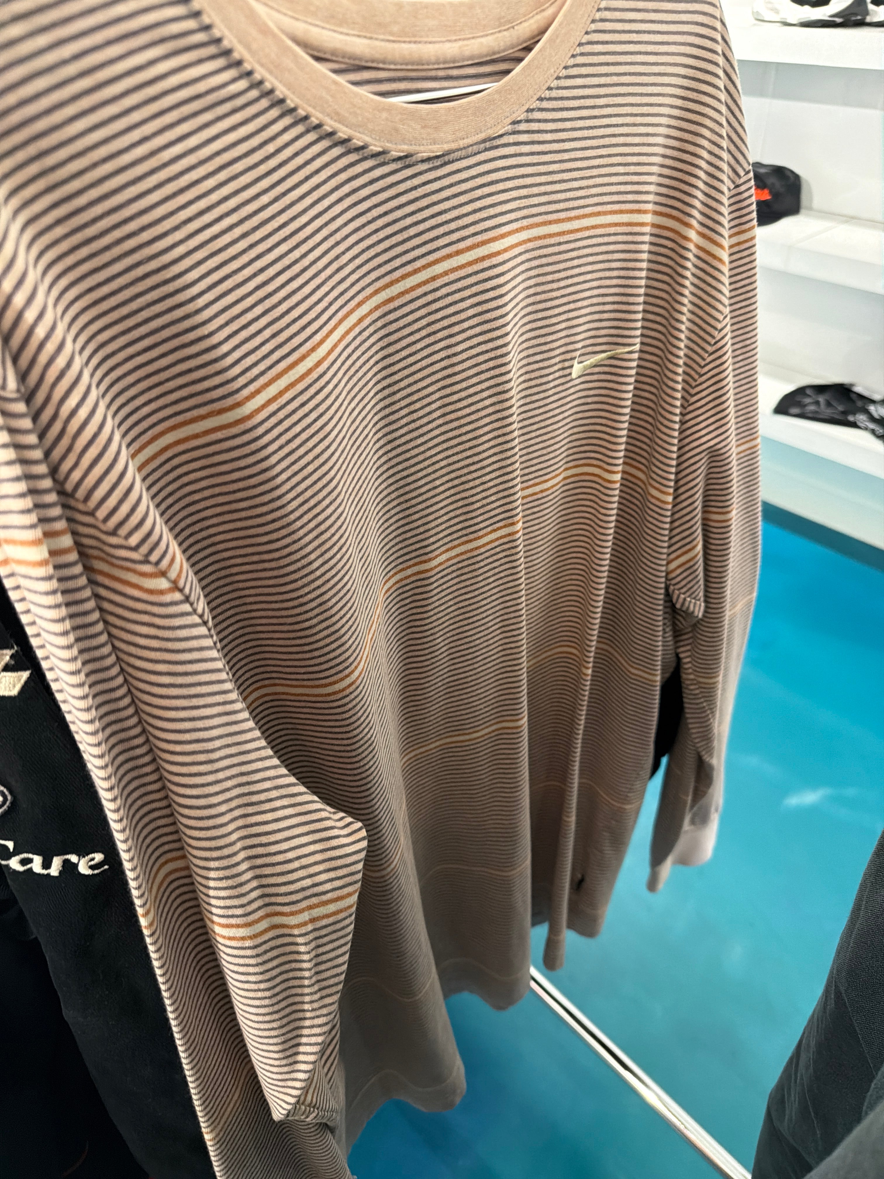 Nike LS