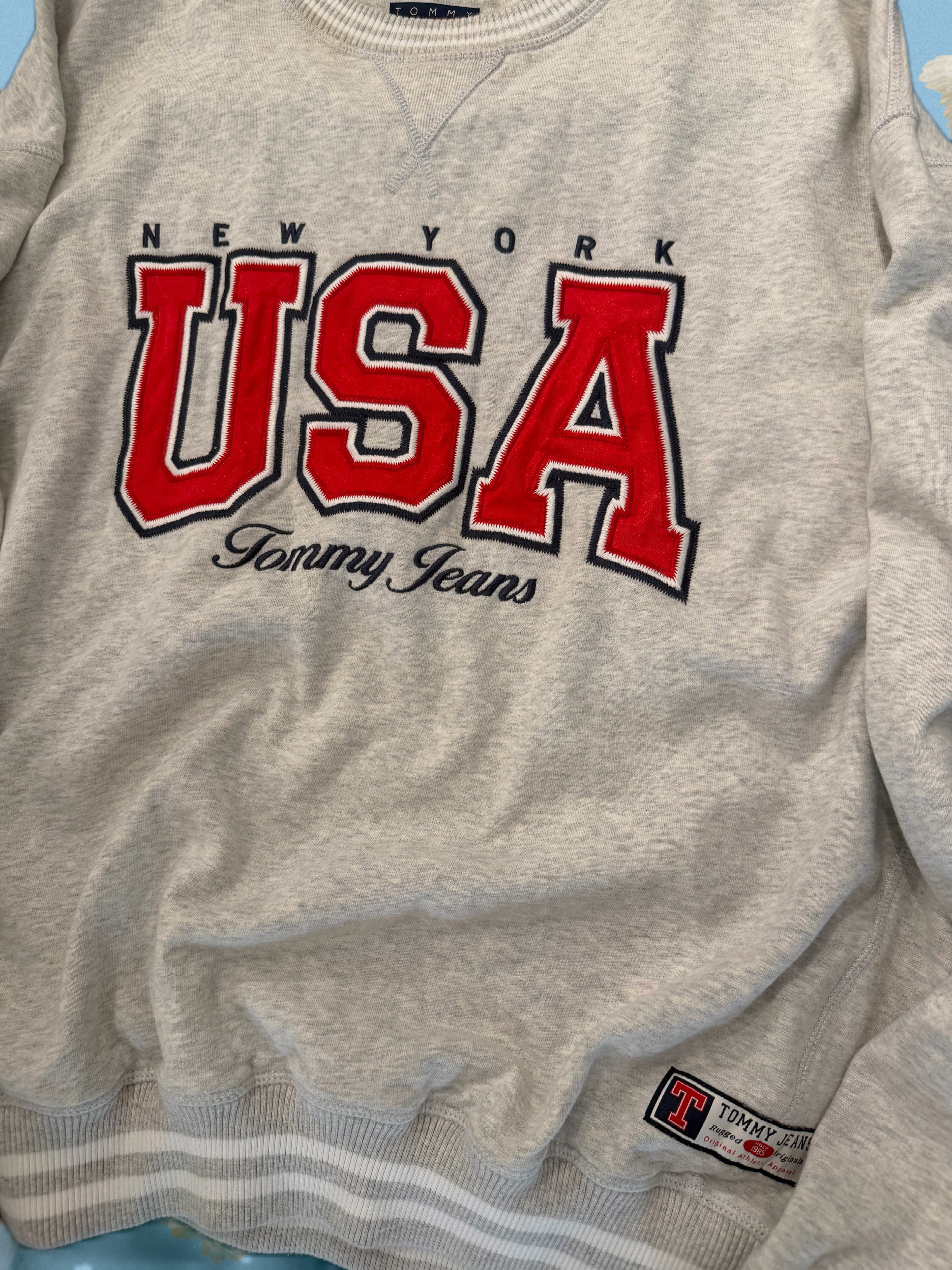 Vintage Tommy Jeans USA Crewneck (XL)