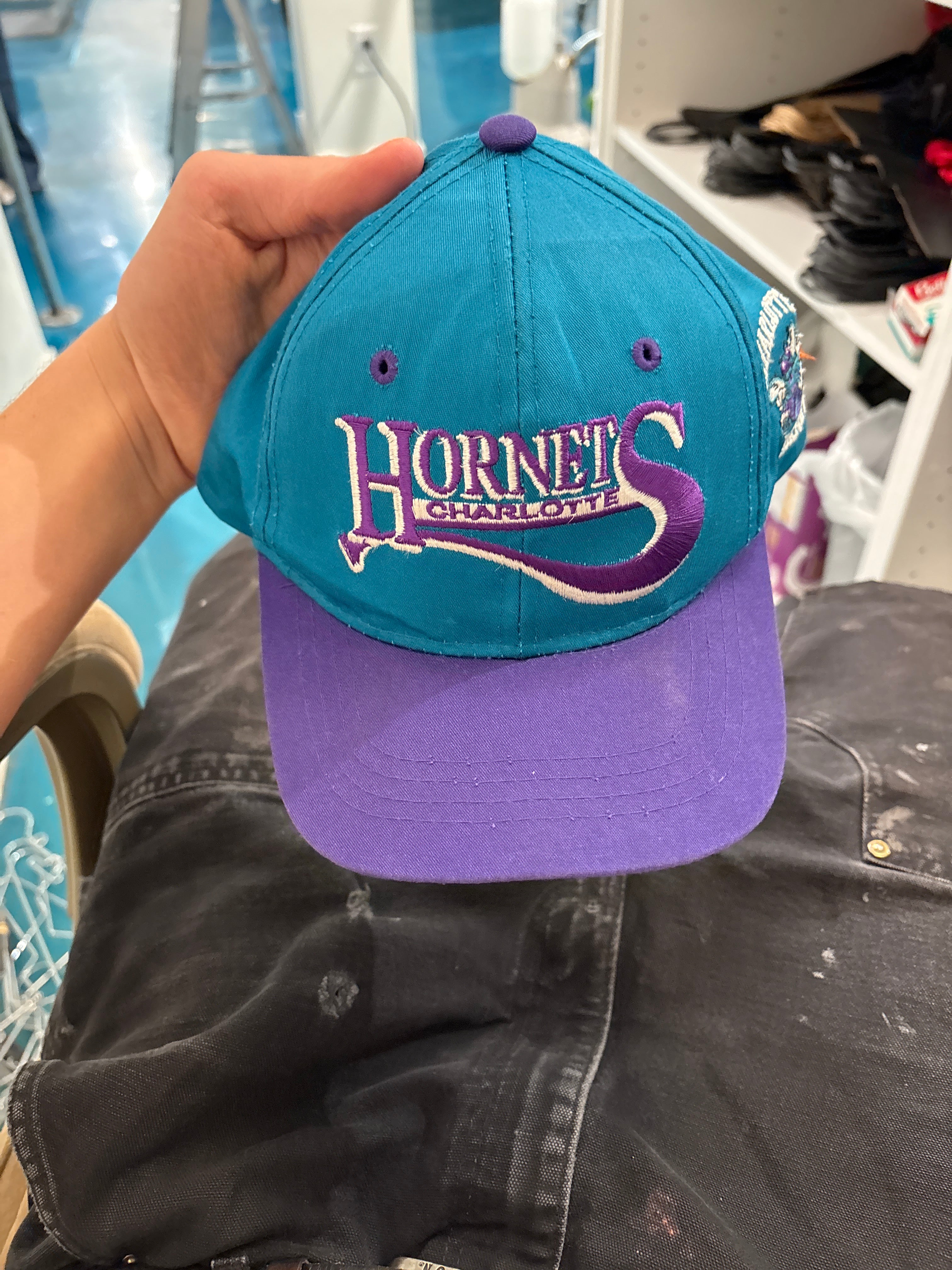 Vintage 90s hornets cap rug