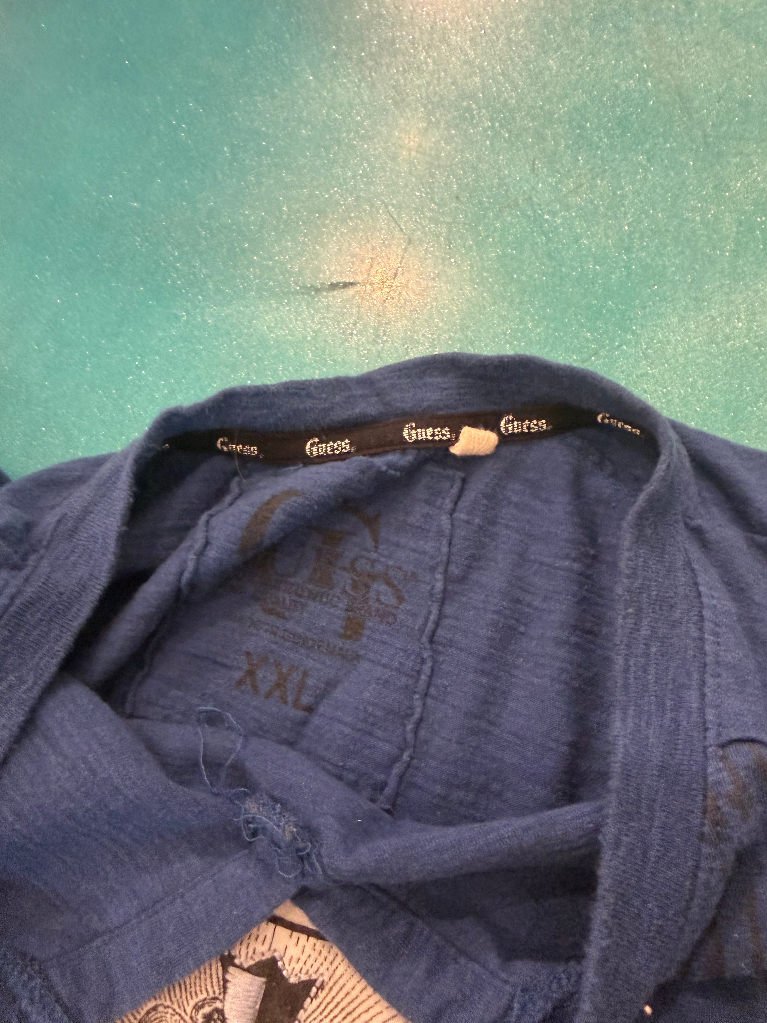 Y2K Guess Tshirt (2XL)