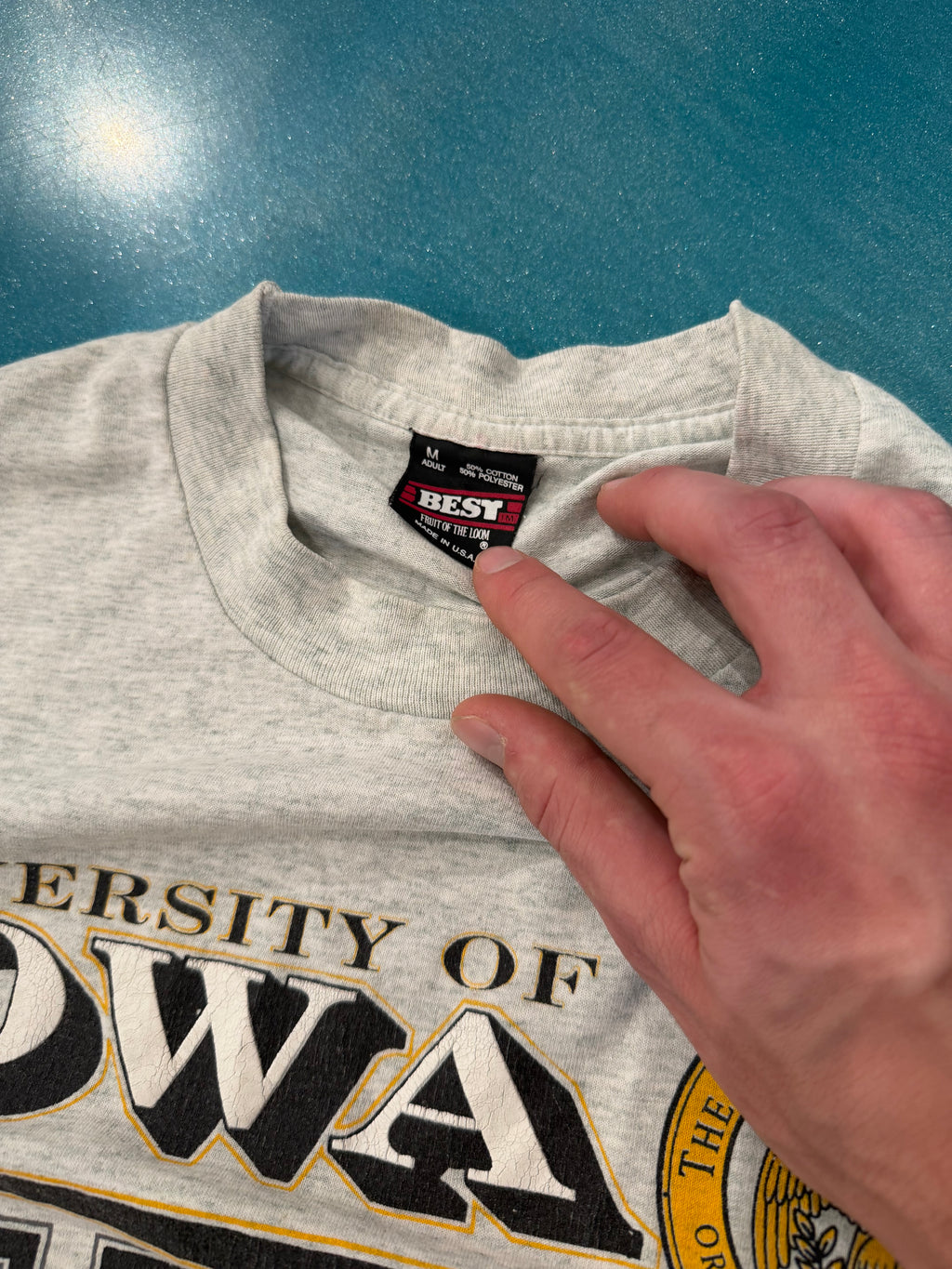 Vintage University of Iowa Hawkeyes T-Shirt (M)
