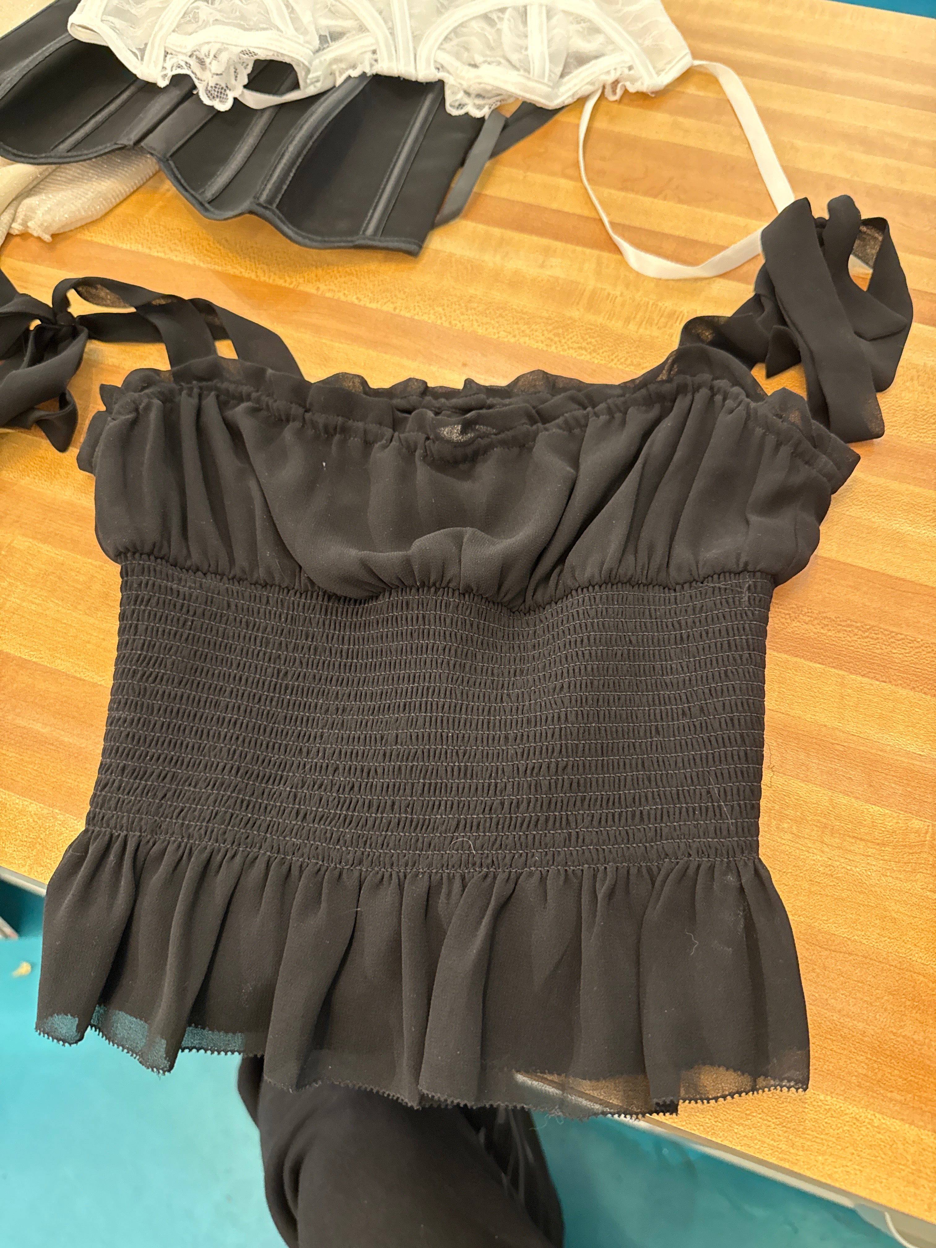Aritzia Black Top (XS)
