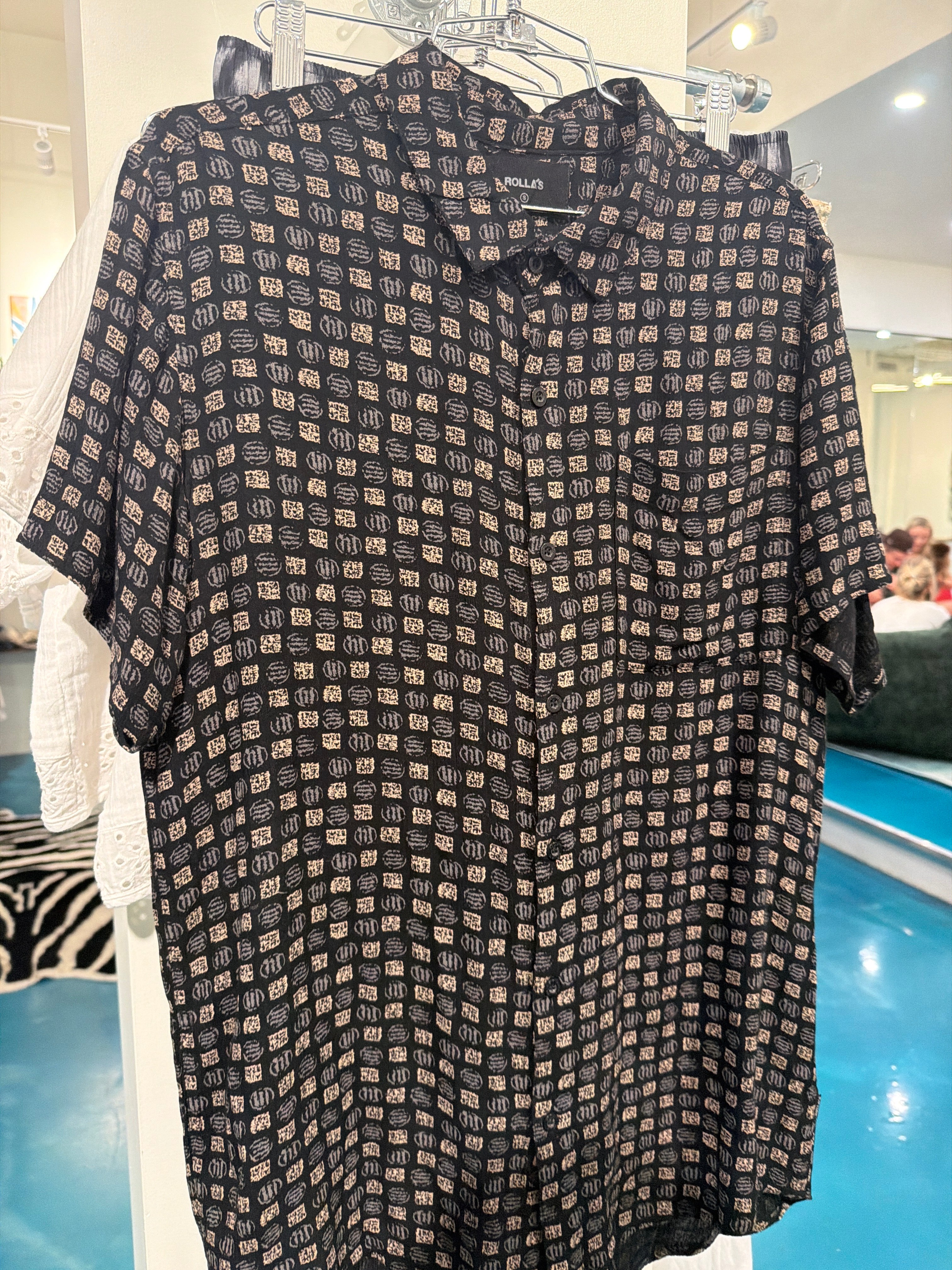 Rollas Button up