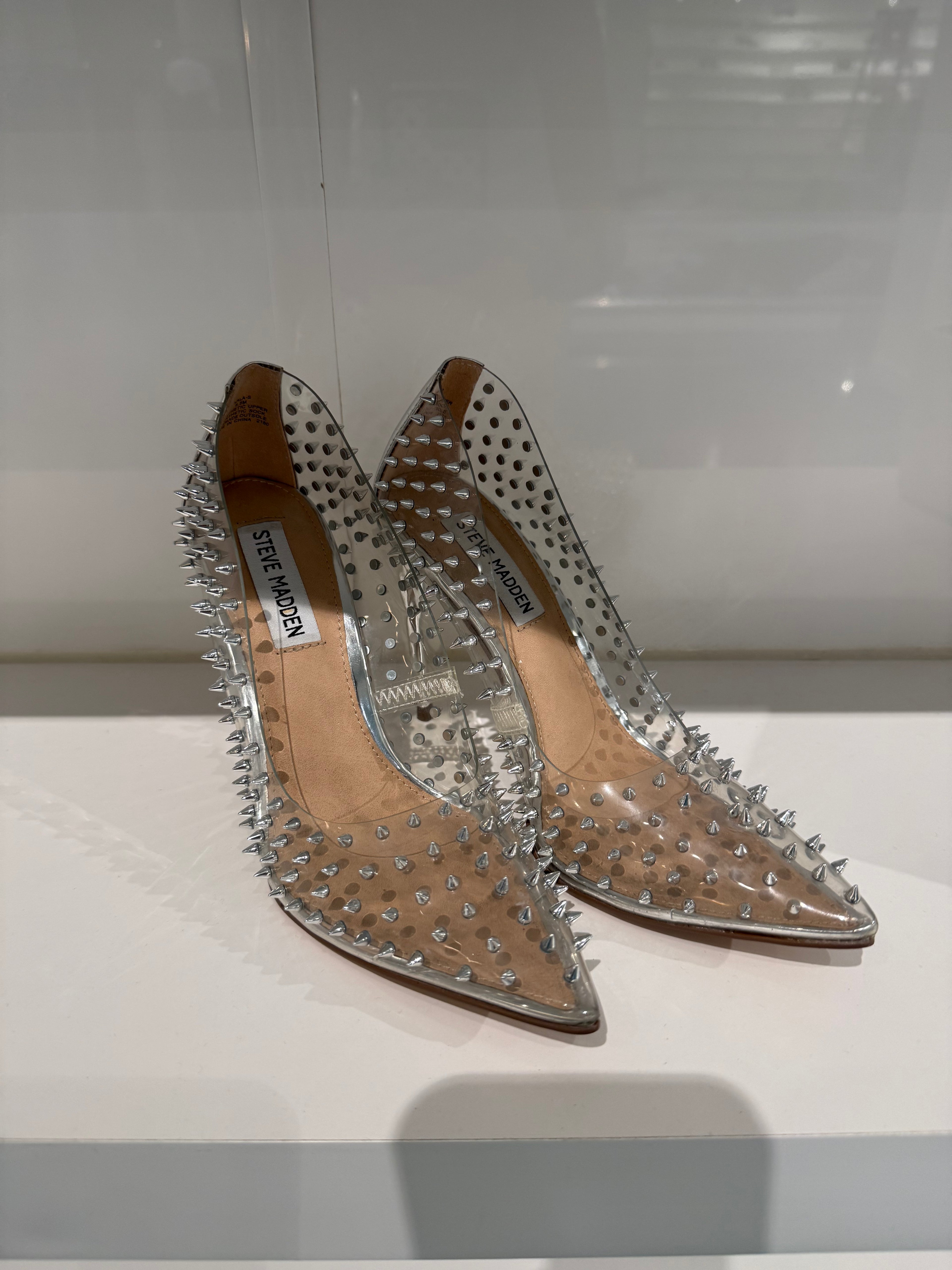 Steve Madden Spike Heels (6.5)