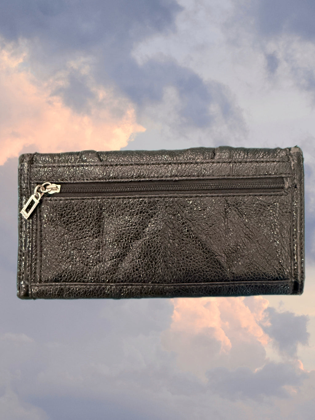Guess wallet (D)